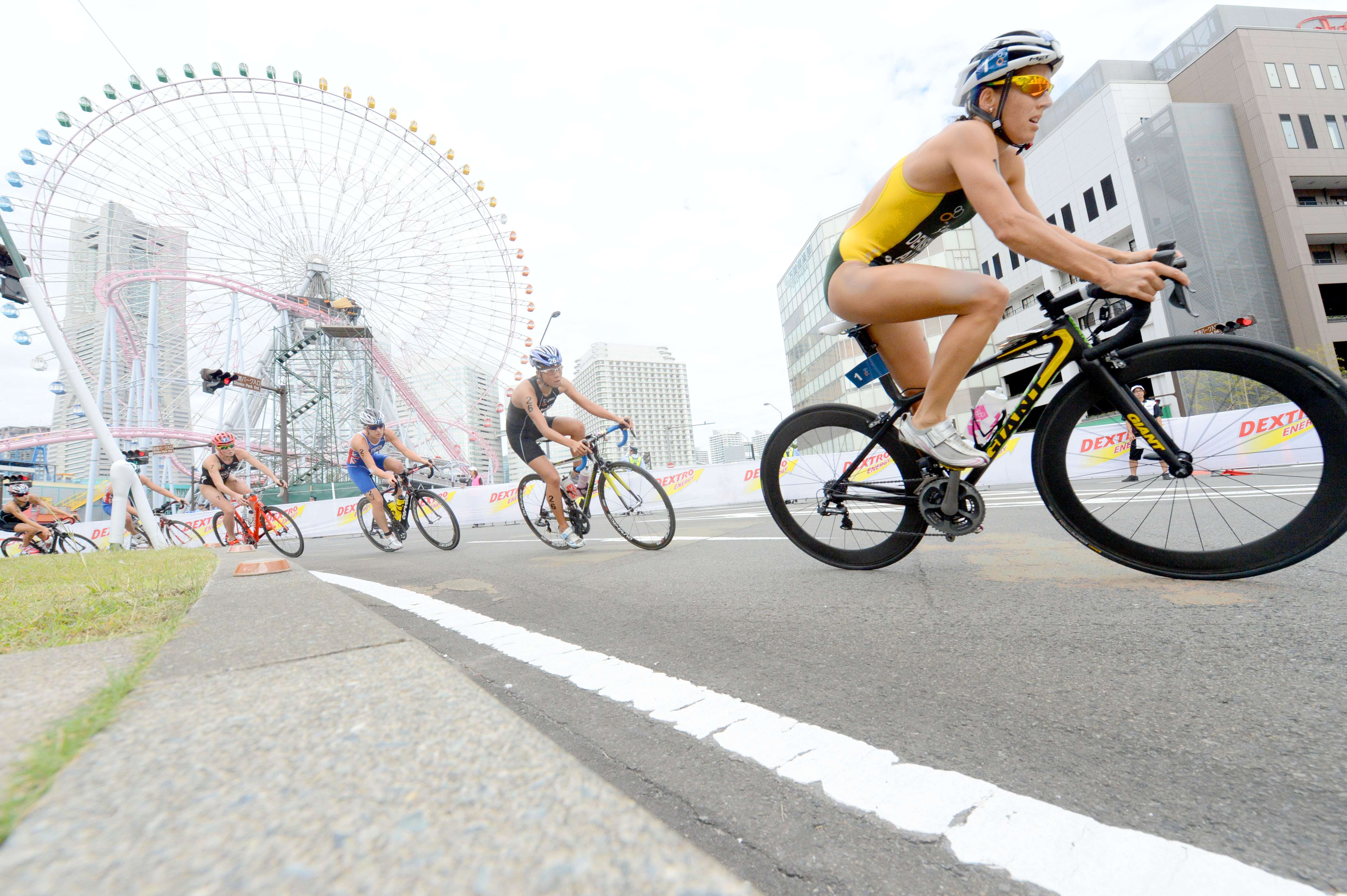 2012 Yokohama ITU World Series_Densham bike