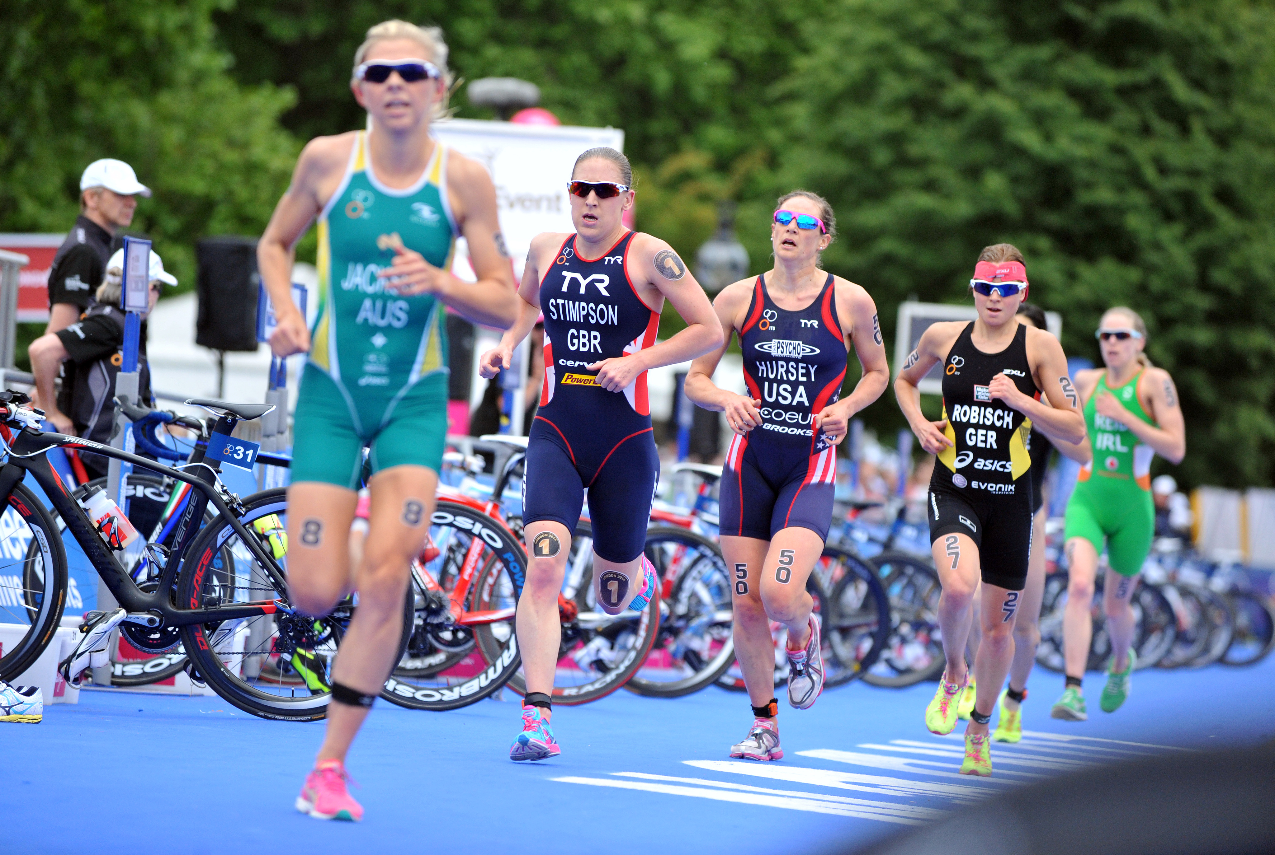 Emma Jackson pack run_WTS R4 London 2014