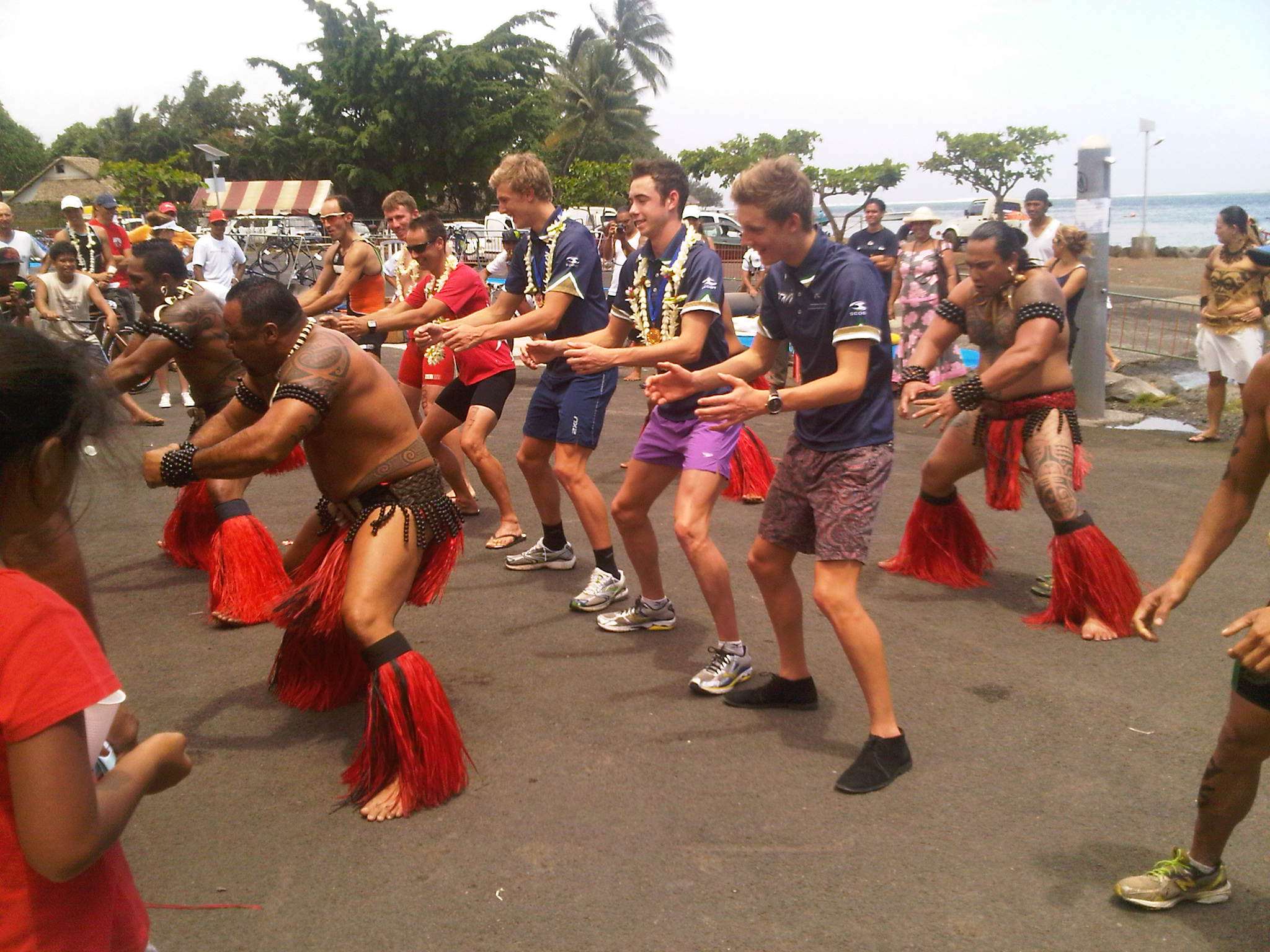 Tahiti 2012 dancing